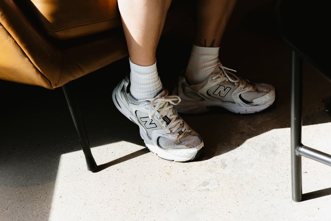 半潜船“华瑞龙”装载13艘船只驶往非洲